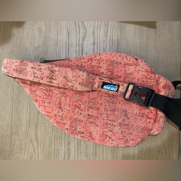 Meru sling back backpack bag - Picture 7 of 13